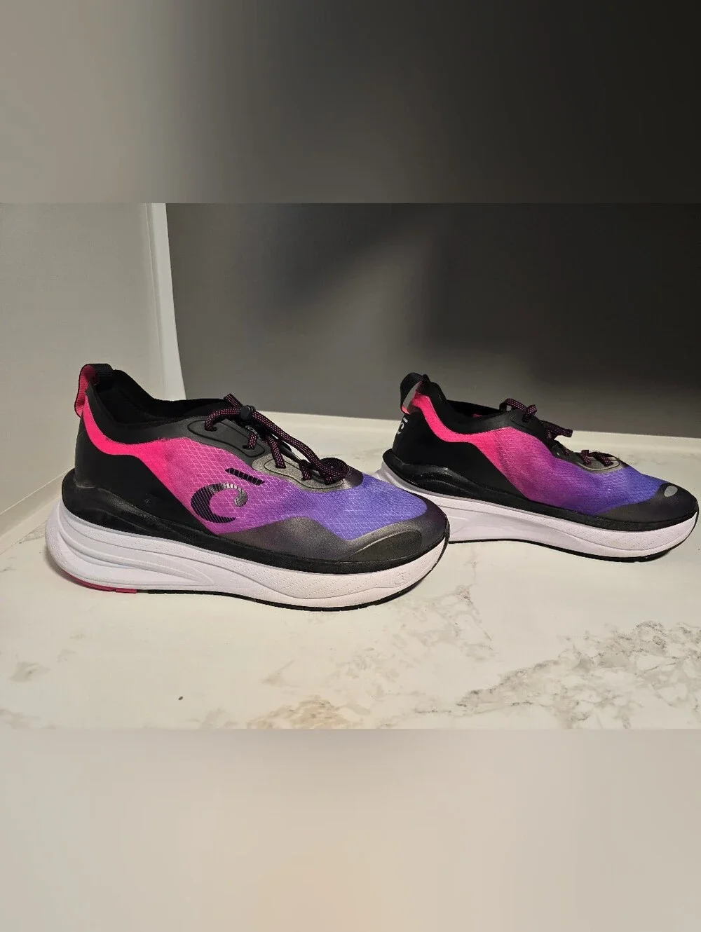 Clove Alto Gradient Pink-Purple Women's Athletic Sneakers